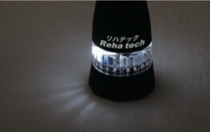 杖を突くと光が点滅。Reha tech ライトケイン(折りたたみタイプ